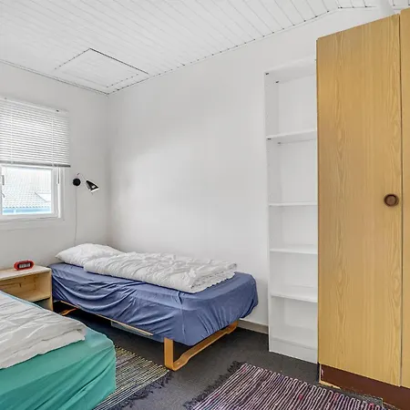 3 Bedroom Awesome In Casa de Férias