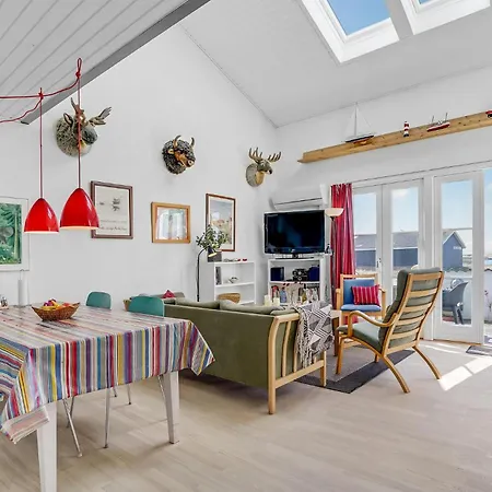 3 Bedroom Awesome In Vestervig